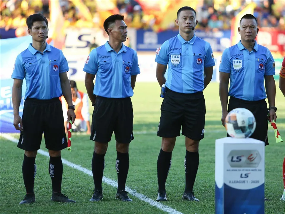 V.League 2021 sẽ giữ nguyên thể thức thi đấu như mùa giải 2020 - Ảnh 3. V.League 2021 sẽ giữ nguyên thể thức thi đấu như mùa giải 2020 - Ảnh 3.