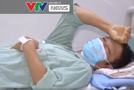 Cẩn trọng nguy cơ đột quỵ do tiểu đêm ở người cao tuổi - Ảnh 1.