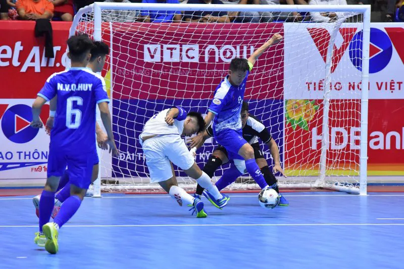 Giải Futsal Cúp Quốc gia 2020: Xác định 4 đội bóng vào bán kết! - Ảnh 1. Giải Futsal Cúp Quốc gia 2020: Xác định 4 đội bóng vào bán kết! - Ảnh 1.