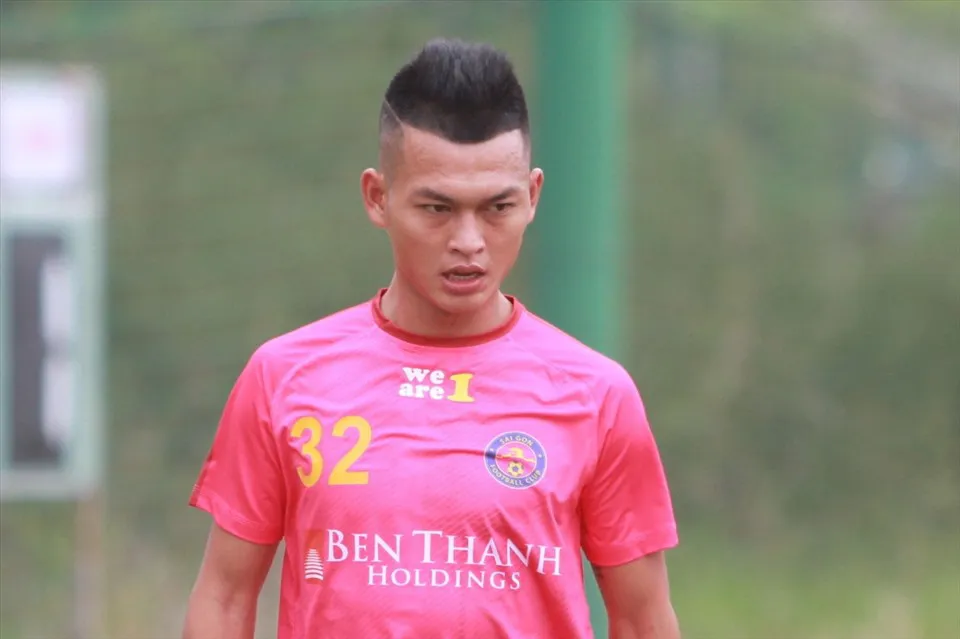 Dinh nhon sai gon fc Dinh nhon sai gon fc