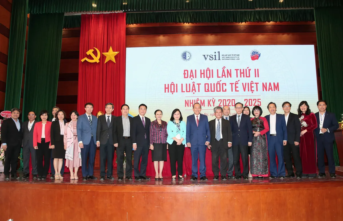 Sự ra đời của Hội Luật quốc tế Việt Nam đ&aacute;p ứng nhu cầu v&agrave; nguyện vọng của đ&ocirc;ng đảo nh&acirc;n d&acirc;n - Ảnh 1.