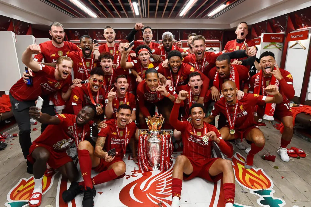 Top 10 CLB đắt giá nhất hành tinh: Ngoại hạng Anh chiếm ưu thế, Serie A vắng bóng - Ảnh 1. Top 10 CLB đắt giá nhất hành tinh: Ngoại hạng Anh chiếm ưu thế, Serie A vắng bóng - Ảnh 1.