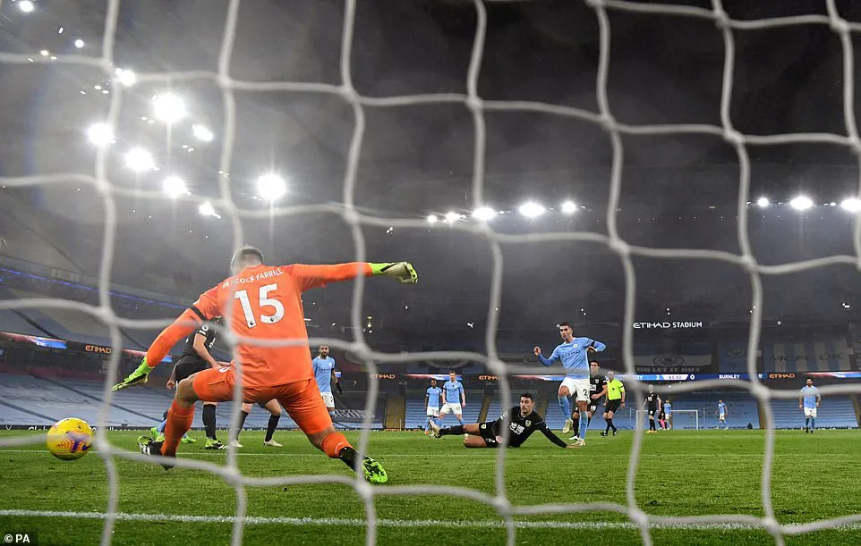 Man City 5-0 Burnley: Mahrez lập hat-trick ấn tượng! - Ảnh 3. Man City 5-0 Burnley: Mahrez lập hat-trick ấn tượng! - Ảnh 3.