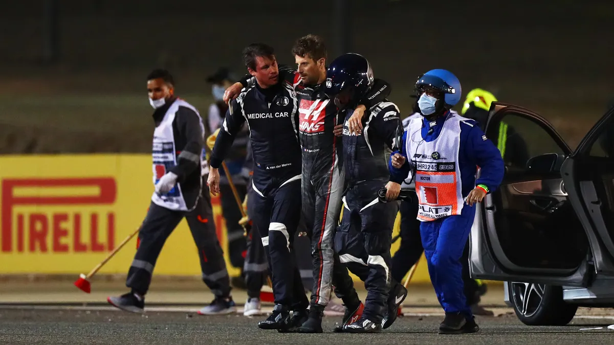 Đua xe F1: Tai nạn kinh ho&agrave;ng tại Bahrain GP 2020 - Ảnh 4.