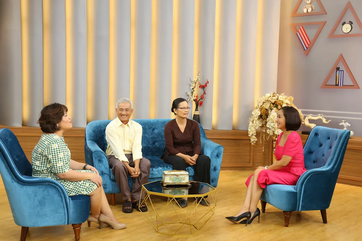 Ốc Thanh V&acirc;n x&uacute;c động với đ&ocirc;i vợ chồng gi&agrave; &ldquo;kỳ lạ&rdquo;, b&aacute;n đất cưu mang người neo đơn, sống cuộc đời vĩ đại - Ảnh 2.