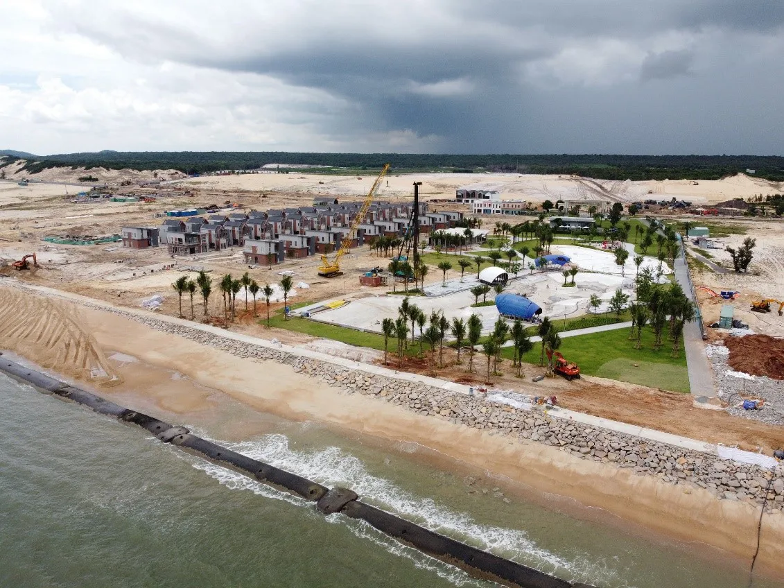 Hạ tầng li&ecirc;n v&ugrave;ng ho&agrave;n thiện, đ&aacute;nh thức tiềm năng du lịch Hồ Tr&agrave;m - Ảnh 2.