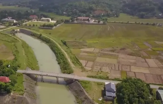  1 năm sau sự cố nước sông Đà nhiễm dầu: Vẫn còn nhiều lỗ hổng - Ảnh 3.