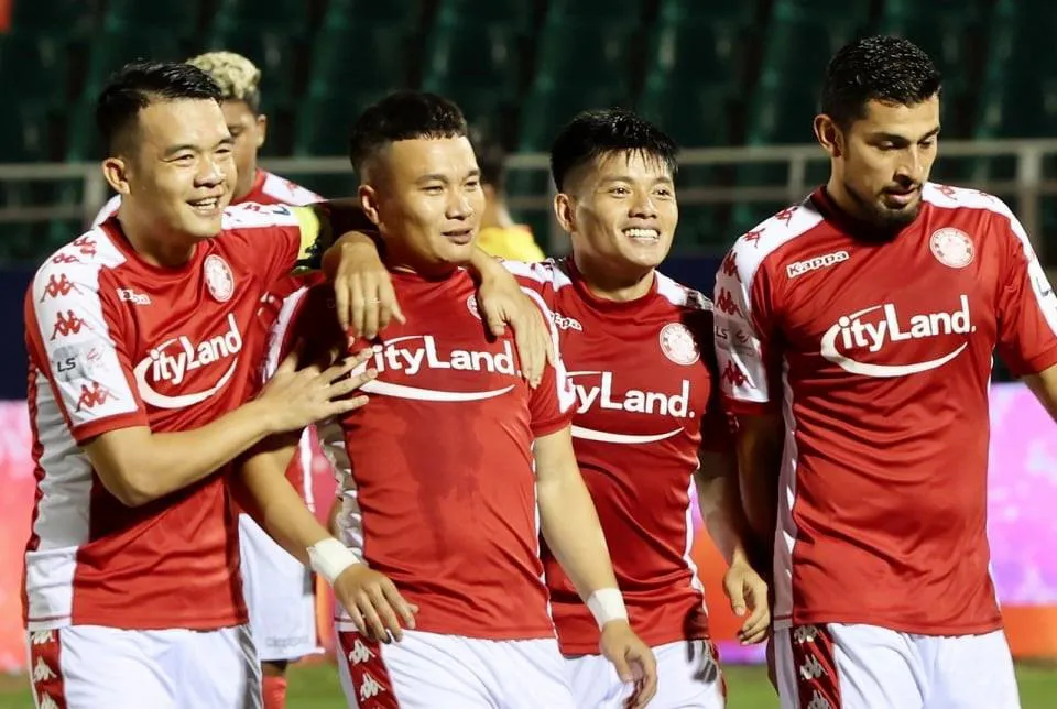 Trần Phi Sơn trở về thi đấu cho Hà Tĩnh ở V.League 2021 - Ảnh 2. Trần Phi Sơn trở về thi đấu cho Hà Tĩnh ở V.League 2021 - Ảnh 2.