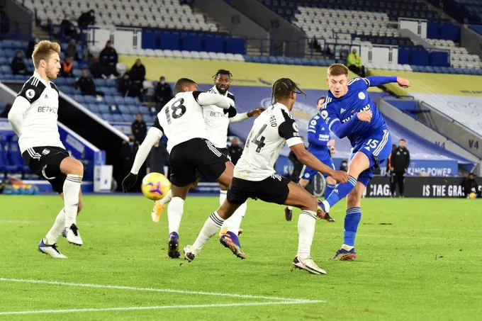 Leicester City 1-2 Fulham: Thất bại bất ngờ (Vòng 10 Ngoại hạng Anh) - Ảnh 2.