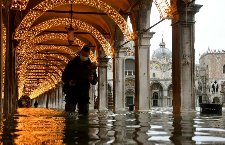 Thành phố nổi tiếng Venice (Italy) chìm trong biển nước - Ảnh 1.