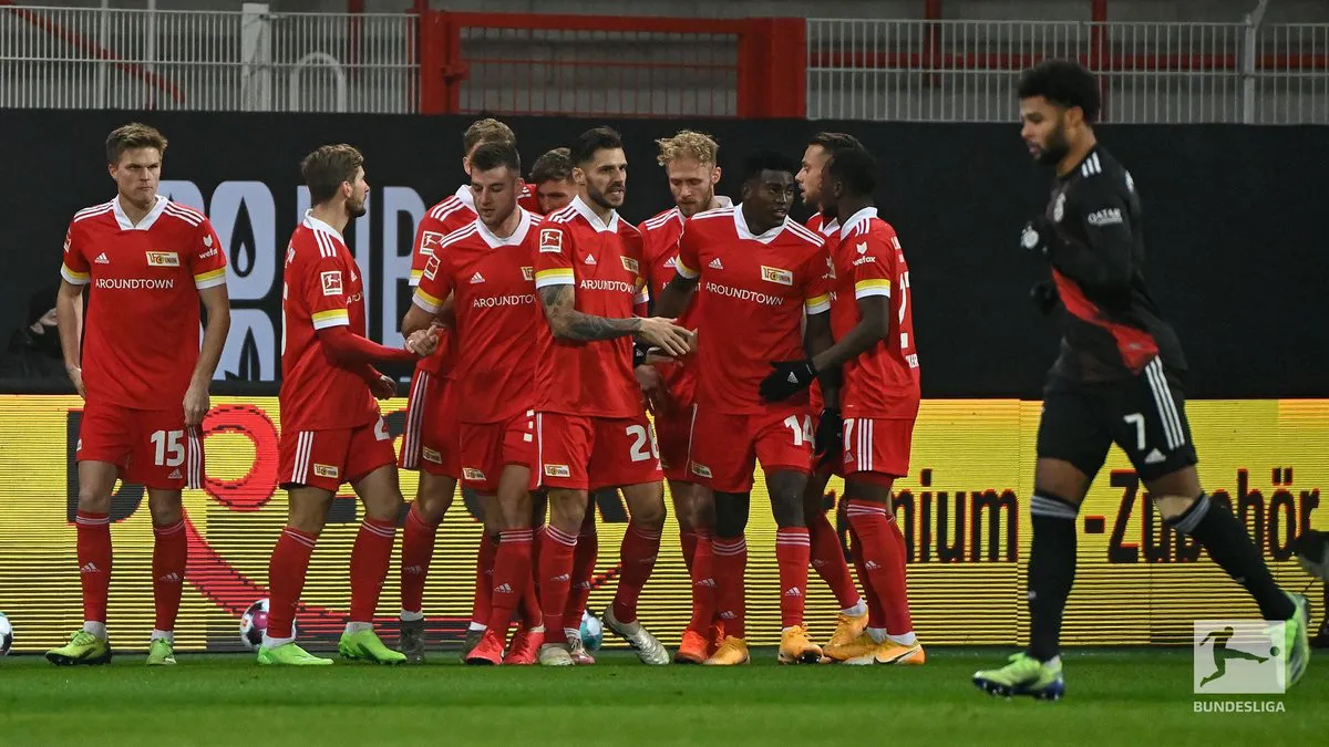 Chia điểm trên sân Union Berlin, Bayern Munich tạm giữ được ngôi đầu - Ảnh 1. Chia điểm trên sân Union Berlin, Bayern Munich tạm giữ được ngôi đầu - Ảnh 1.