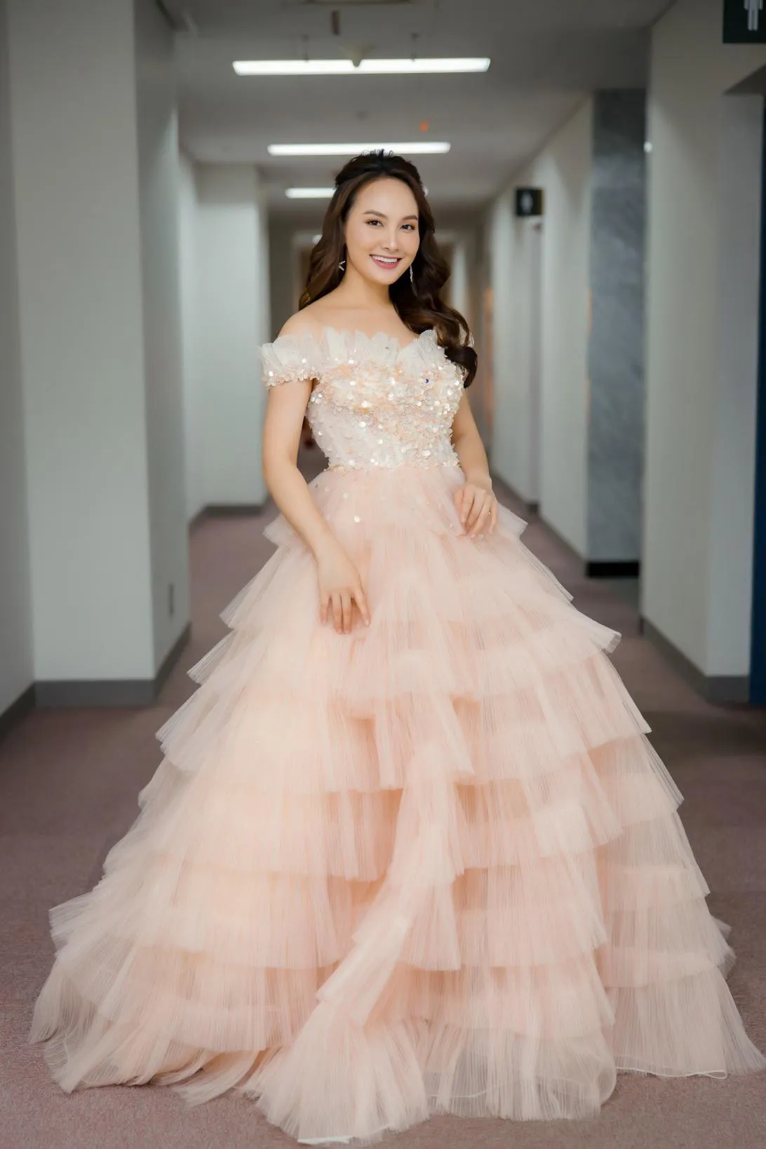 Stylist Kh&uacute;c Mạnh Qu&acirc;n v&agrave; c&aacute;i duy&ecirc;n với VTV - Ảnh 3.