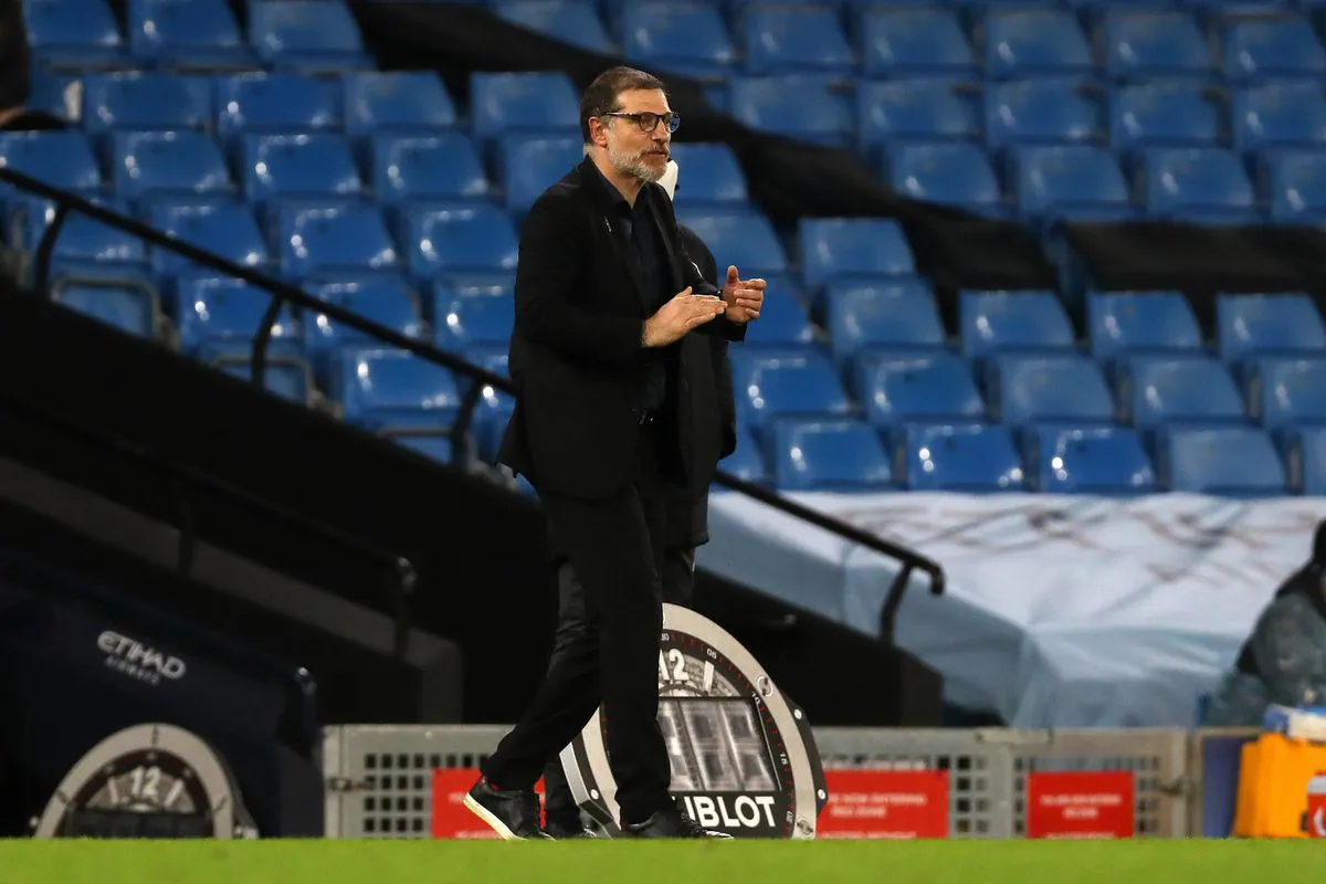 HLV West Brom bị sa thải ngay sau trận hòa với Man City - Ảnh 1. HLV West Brom bị sa thải ngay sau trận hòa với Man City - Ảnh 1.