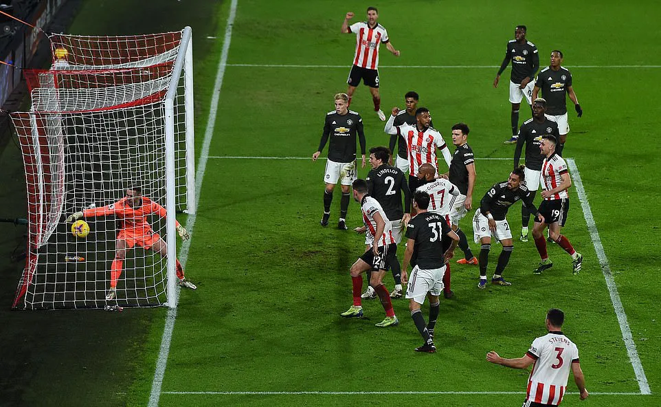 Sheffield Utd 2-3 Man Utd: Ngược d&ograve;ng kịch t&iacute;nh - Ảnh 1.