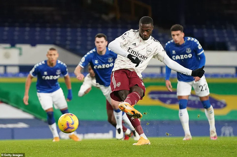 Everton 2-1 Arsenal: Pháo thủ chìm sâu trong khủng hoảng - Ảnh 3. Everton 2-1 Arsenal: Pháo thủ chìm sâu trong khủng hoảng - Ảnh 3.