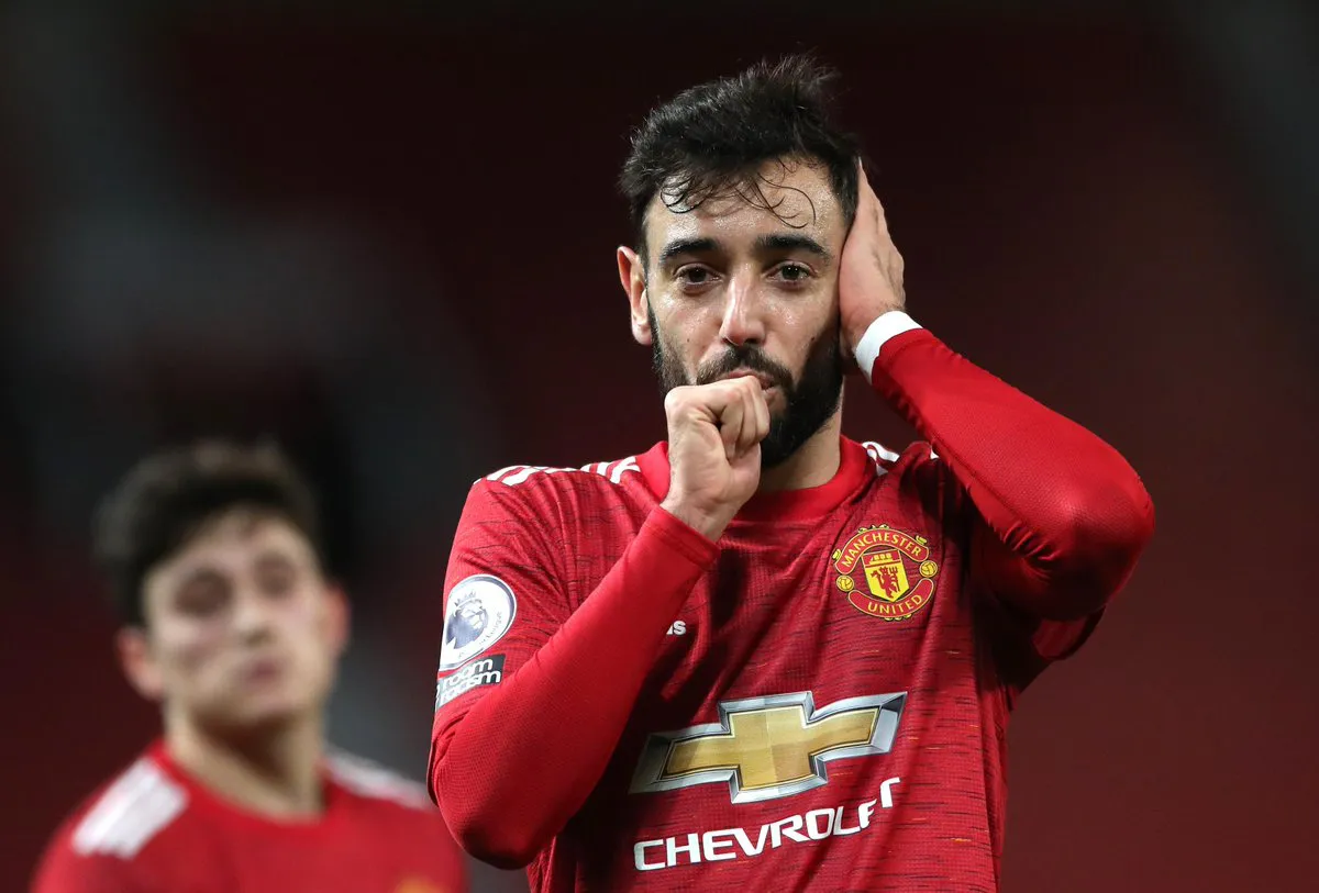 Man Utd 6-2 Leeds United: Mưa bàn thắng ở Old Trafford, Man Utd áp sát top đầu - Ảnh 2. Man Utd 6-2 Leeds United: Mưa bàn thắng ở Old Trafford, Man Utd áp sát top đầu - Ảnh 2.