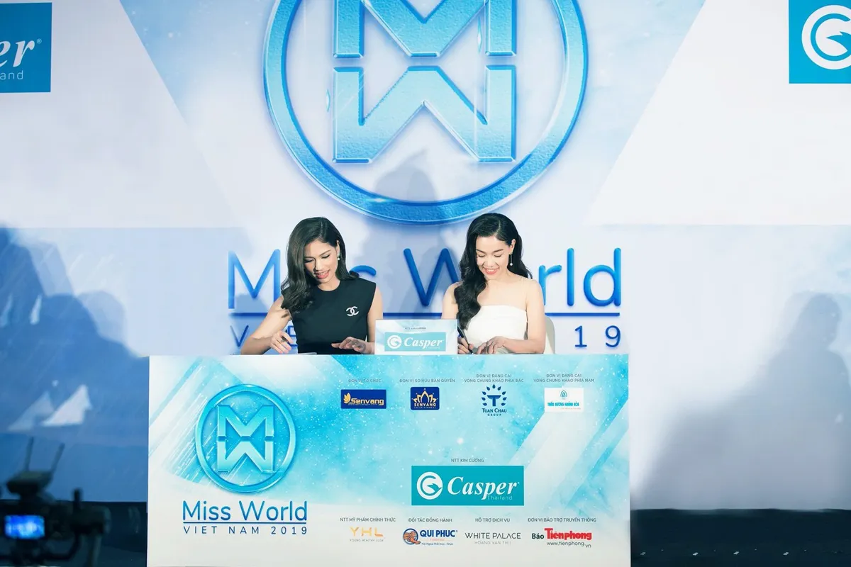 Casper tiếp tục đồng h&agrave;nh c&ugrave;ng Miss World Vietnam - Ảnh 1.