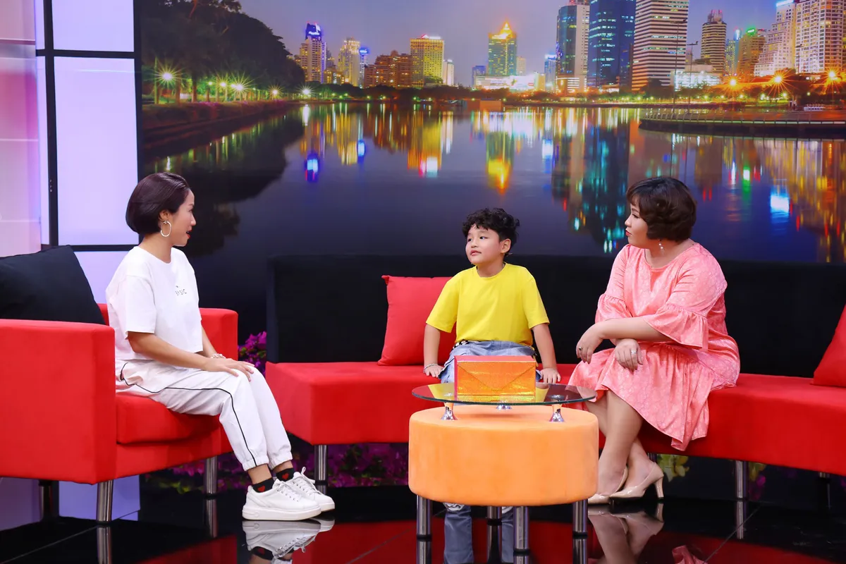 Ốc Thanh V&acirc;n bất ngờ c&acirc;u chuyện cậu nh&oacute;c 7 tuổi được ba mẹ d&ugrave;ng tiền l&agrave;m ch&iacute;nh s&aacute;ch gi&aacute;o dục - Ảnh 1.