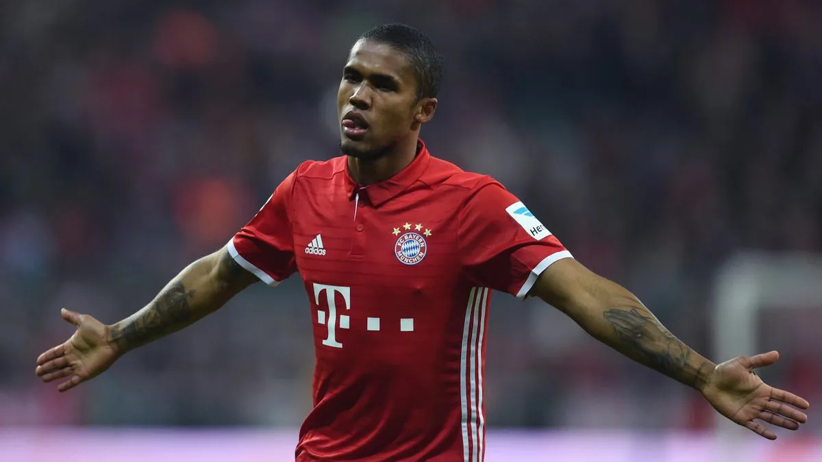 Những ngôi sao Brazil đang tỏa sáng tại Bundesliga - Ảnh 2. Những ngôi sao Brazil đang tỏa sáng tại Bundesliga - Ảnh 2.