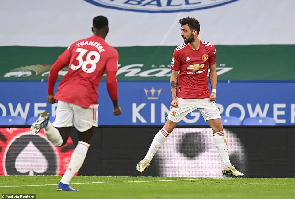 Leicester City 2-2 Man Utd: Đánh rơi chiến thắng - Ảnh 3. Leicester City 2-2 Man Utd: Đánh rơi chiến thắng - Ảnh 3.