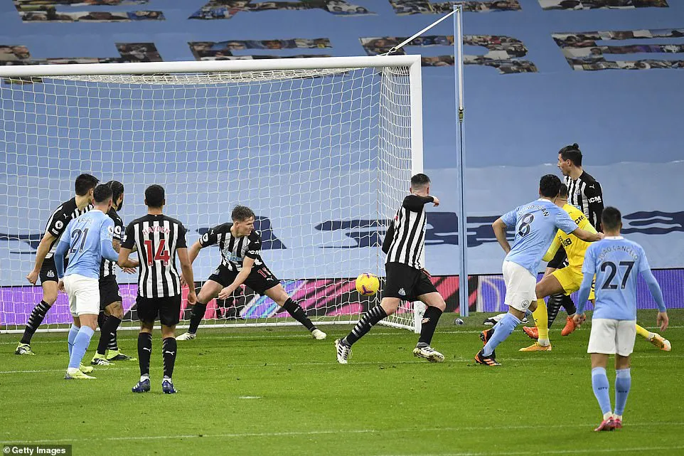 Man City 2-0 Newcastle: Áp sát Top 4! - Ảnh 1. Man City 2-0 Newcastle: Áp sát Top 4! - Ảnh 1.