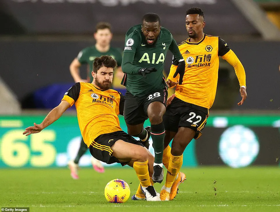 Wolverhampton 1-1 Tottenham: Spurs mất điểm phút cuối - Ảnh 2. Wolverhampton 1-1 Tottenham: Spurs mất điểm phút cuối - Ảnh 2.