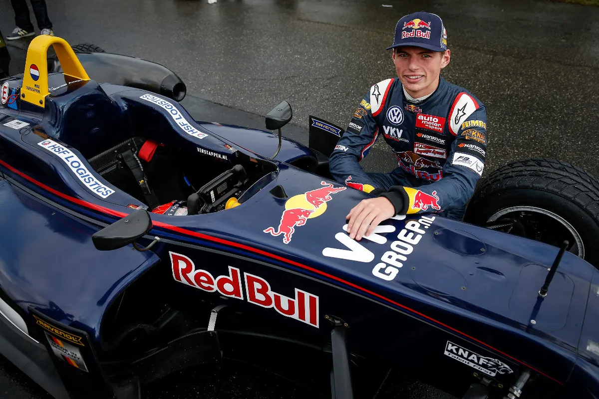 Max Verstappen không hối tiếc vì từ chối Mercedes - Ảnh 1. Max Verstappen không hối tiếc vì từ chối Mercedes - Ảnh 1.