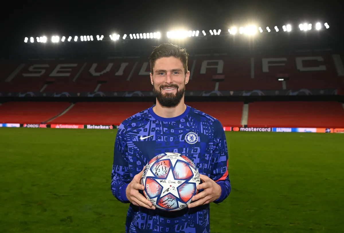 Sevilla 0-4 Chelsea: Màn trình diễn siêu đẳng của Giroud - Ảnh 3. Sevilla 0-4 Chelsea: Màn trình diễn siêu đẳng của Giroud - Ảnh 3.