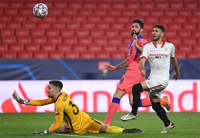 Lập poker ở Champions League, Giroud xác lập hàng loạt kỷ lục - Ảnh 2. Lập poker ở Champions League, Giroud xác lập hàng loạt kỷ lục - Ảnh 2.