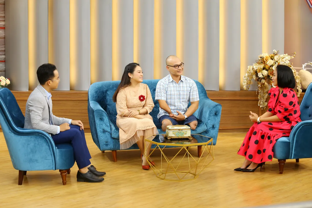 Kình ngư không chân Hồng Lợi bật khóc vì được nhà vợ thương như con - Ảnh 2.