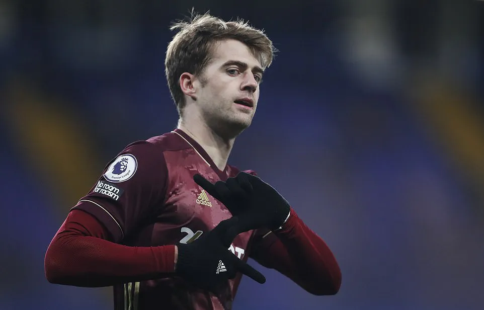 Chelsea 3-1 Leeds Utd: The Blues vươn lên ngôi đầu bảng (Vòng 11 Ngoại hạng Anh) - Ảnh 1. Chelsea 3-1 Leeds Utd: The Blues vươn lên ngôi đầu bảng (Vòng 11 Ngoại hạng Anh) - Ảnh 1.