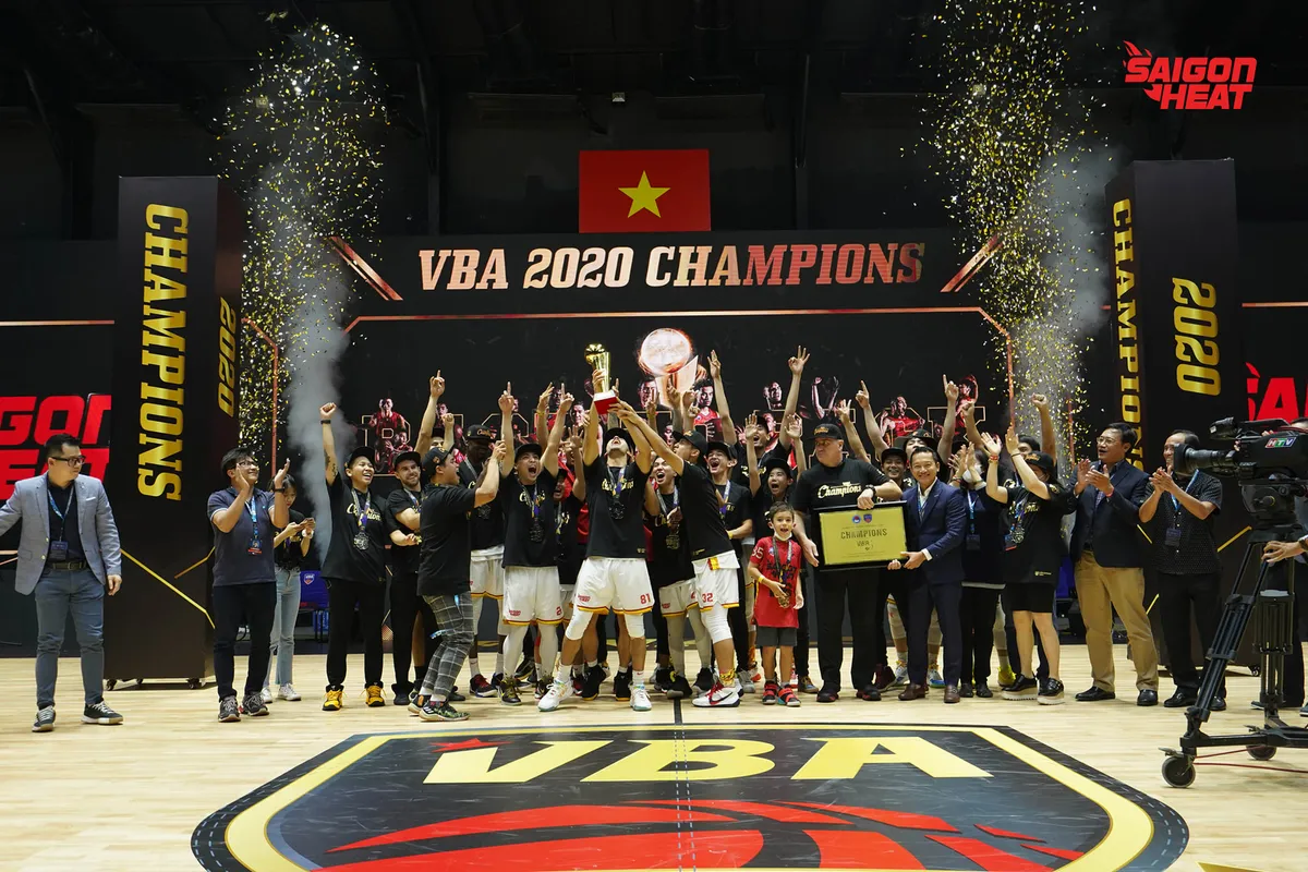 VBA Finals 2020 - Game 4: Saigon Heat giành chức vô địch thứ 2 liên tiếp - Ảnh 2. VBA Finals 2020 - Game 4: Saigon Heat giành chức vô địch thứ 2 liên tiếp - Ảnh 2.
