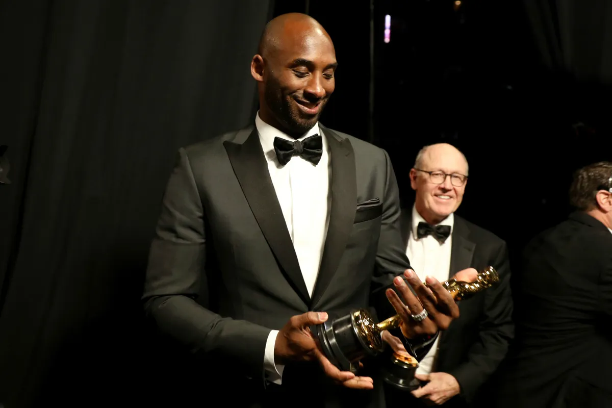 Huyền thoại b&oacute;ng rổ Kobe Bryant được t&ocirc;n vinh tại Oscar 2020 - Ảnh 1.