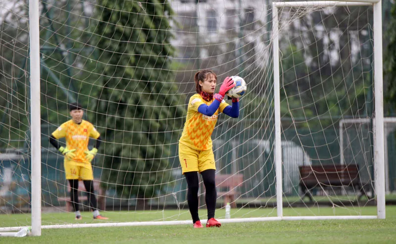ĐT nữ Việt Nam trở lại tập luyện: Tập trung tinh thần cao nhất cho trận play-off với ĐT nữ Australia - Ảnh 4.