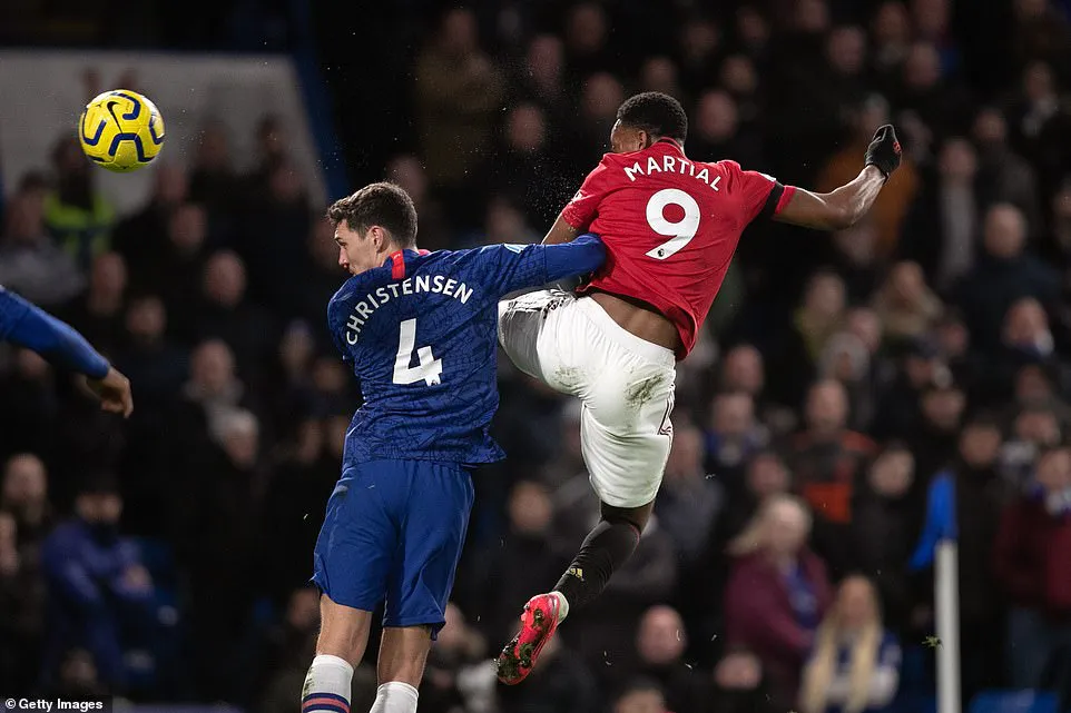 Chelsea 0-2 Manchester United: Chelsea thua trận thứ 3 liên tiếp trước M.U - Ảnh 2. Chelsea 0-2 Manchester United: Chelsea thua trận thứ 3 liên tiếp trước M.U - Ảnh 2.