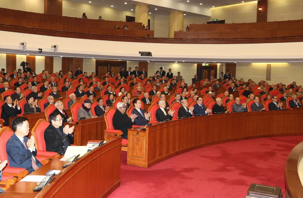 Bộ Chính trị tổ chức gặp mặt nguyên lãnh đạo cấp cao đã nghỉ hưu - Ảnh 2.