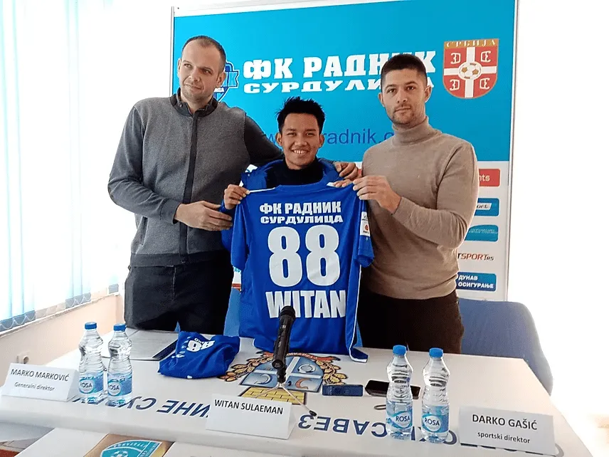 “Bắt chước” Văn Hậu, sao trẻ Indonesia sang châu Âu chinh chiến - Ảnh 1. “Bắt chước” Văn Hậu, sao trẻ Indonesia sang châu Âu chinh chiến - Ảnh 1.