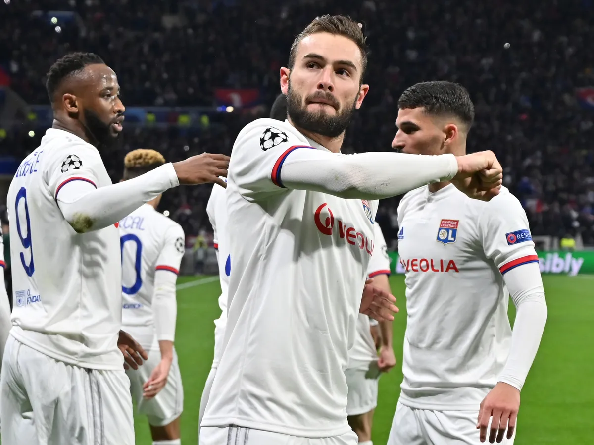 Kết quả UEFA Champions League hôm nay (27/2): Real 1-2 Man City, Lyon 1-0 Juventus - Ảnh 6. Kết quả UEFA Champions League hôm nay (27/2): Real 1-2 Man City, Lyon 1-0 Juventus - Ảnh 6.