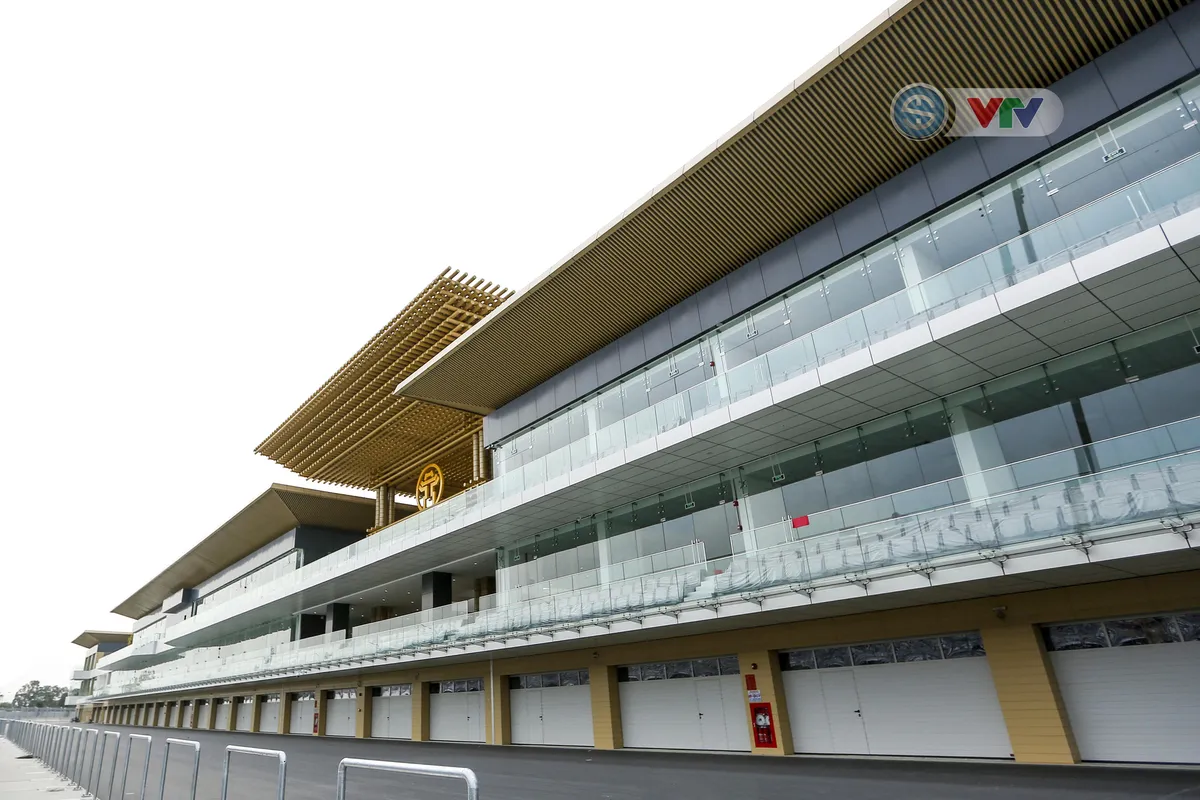 ẢNH: Toàn cảnh trường đua F1 Việt Nam Grand Prix - Ảnh 9. ẢNH: Toàn cảnh trường đua F1 Việt Nam Grand Prix - Ảnh 9.