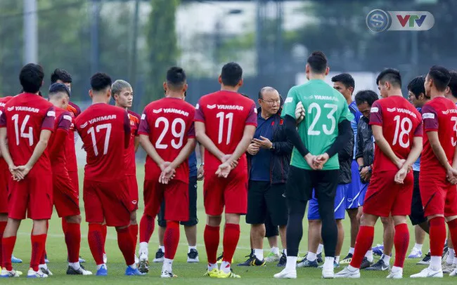 V.League lùi ngày khai mạc, kế hoạch của ĐT Việt Nam vẫn không bị ảnh hưởng - Ảnh 1. V.League lùi ngày khai mạc, kế hoạch của ĐT Việt Nam vẫn không bị ảnh hưởng - Ảnh 1.