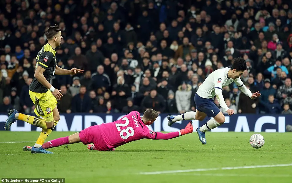 Thắng kịch tính Southampton, Tottenham giành quyền vào vòng 5 cúp FA - Ảnh 4. Thắng kịch tính Southampton, Tottenham giành quyền vào vòng 5 cúp FA - Ảnh 4.
