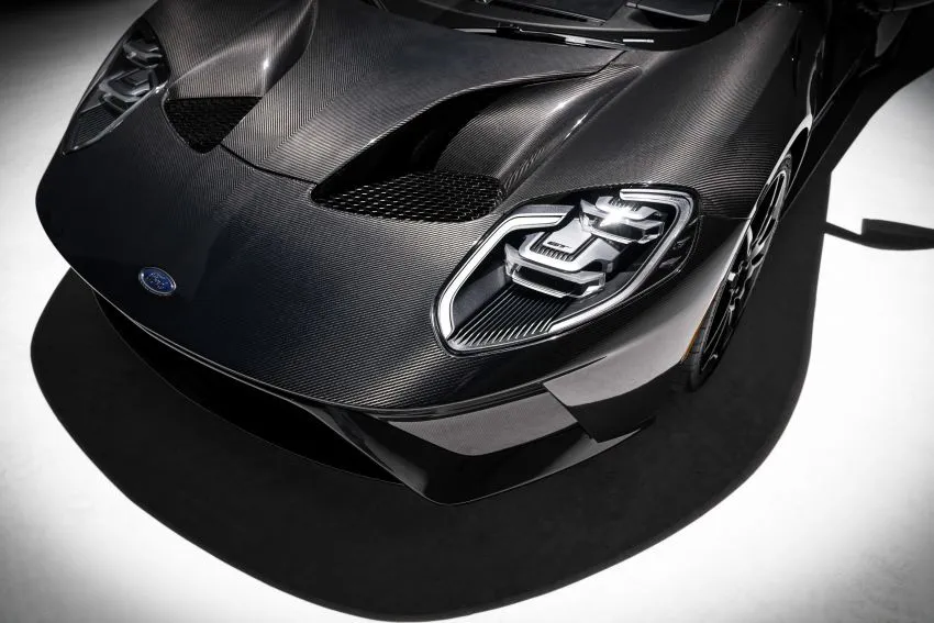 2020 Ford GT bổ sung th&ecirc;m sức mạnh với phi&ecirc;n bản Liquid Carbon Edition - Ảnh 6.