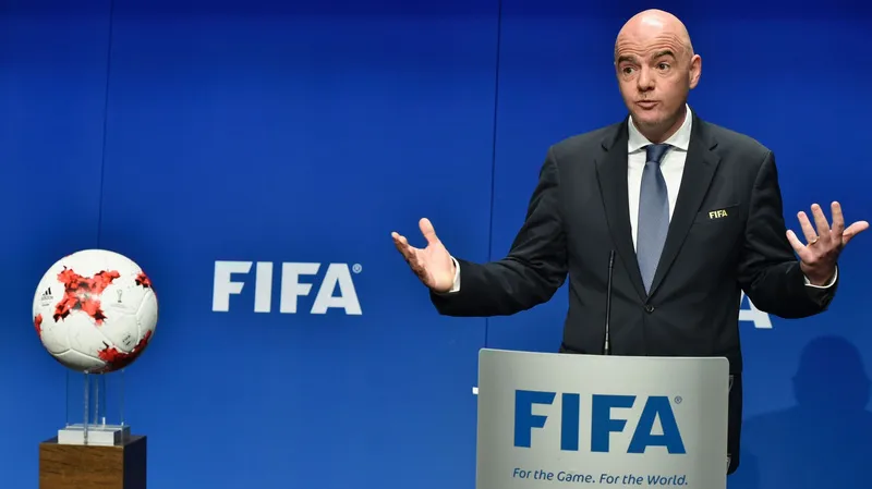 FIFA siết chặt số lượng cầu thủ được cho mượn - Ảnh 1. FIFA siết chặt số lượng cầu thủ được cho mượn - Ảnh 1.