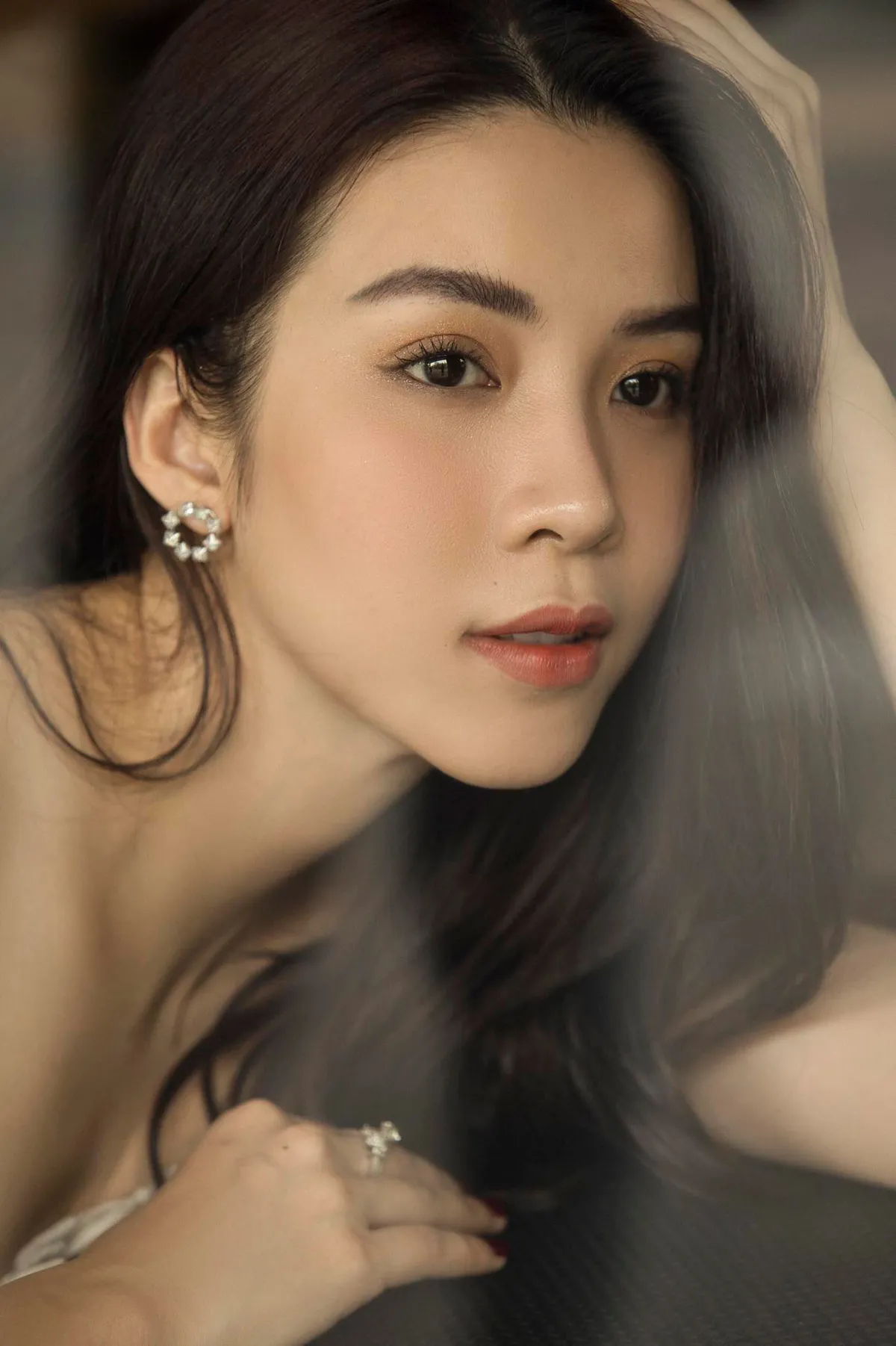 Rũ bỏ h&igrave;nh tượng n&oacute;ng bỏng, sexy, diễn vi&ecirc;n Ng&ocirc; Phương Anh nữ t&iacute;nh, ngọt ng&agrave;o trong bộ ảnh mới - Ảnh 4.