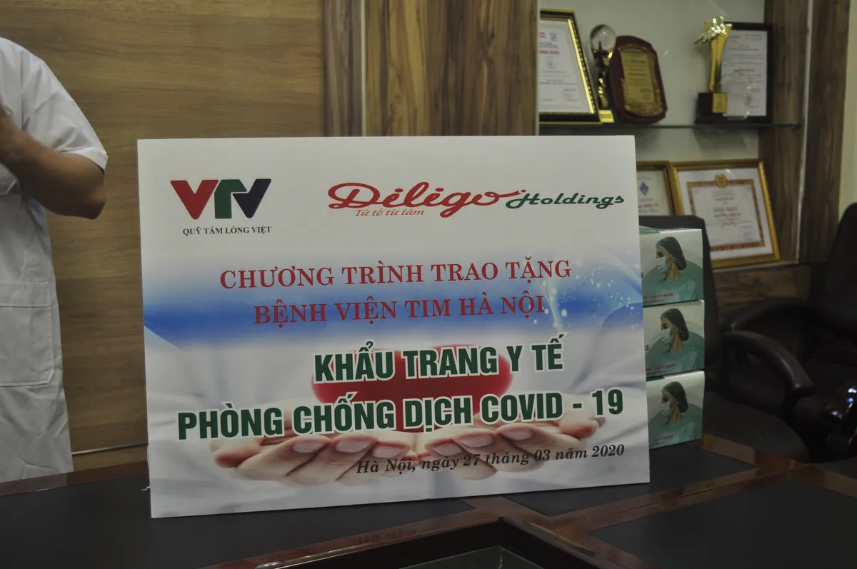 Chung tay cùng các bệnh viện phòng chống dịch bệnh COVID-19 - Ảnh 2.