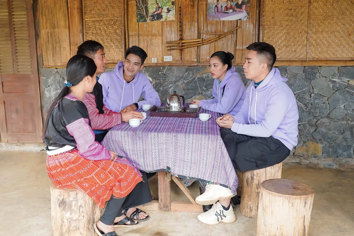 Ẩm thực kỳ thú - Tập 13: Bộ ba Mạc Văn Khoa, Đỗ Duy Nam, Tú Hảo đi tới đâu, đòi ăn tới đó - Ảnh 1.