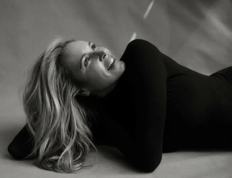 Ở tuổi 56, Elle Macpherson khiến các cô gái ghen tỵ vì thân hình quá chuẩn - Ảnh 11. Ở tuổi 56, Elle Macpherson khiến các cô gái ghen tỵ vì thân hình quá chuẩn - Ảnh 11.