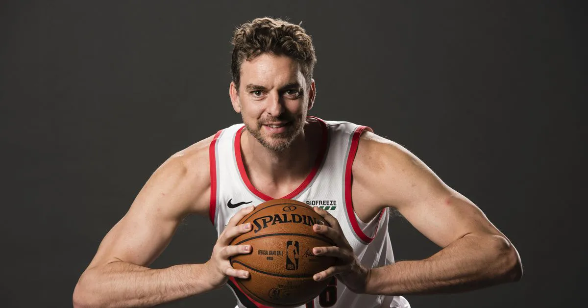 Pau Gasol cân nhắc khả năng trở lại thi đấu - Ảnh 1. Pau Gasol cân nhắc khả năng trở lại thi đấu - Ảnh 1.