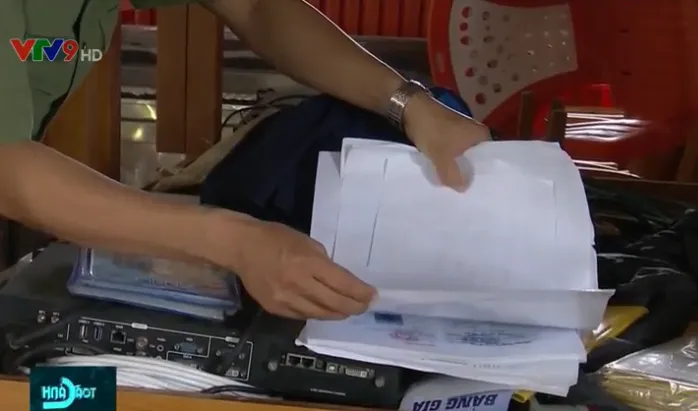 Bắt giám đốc sử dụng tài liệu giả, lừa đảo chiếm đoạt hàng tỷ đồng tại Vĩnh Long - Ảnh 1. Bắt giám đốc sử dụng tài liệu giả, lừa đảo chiếm đoạt hàng tỷ đồng tại Vĩnh Long - Ảnh 1.