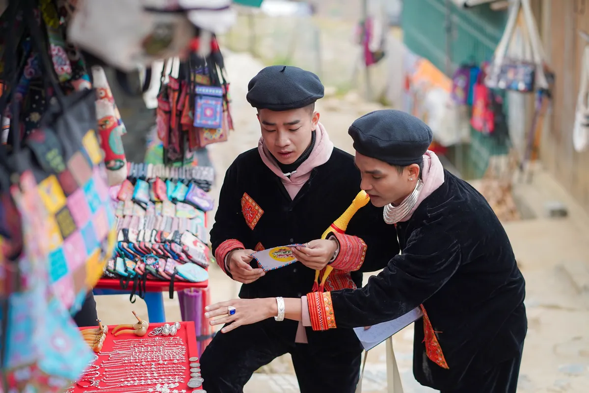 Ẩm thực kỳ thú: Mạc Văn Khoa - Đỗ Duy Nam chê Thanh Hương ăn nhiều, ghê gớm và kém sang - Ảnh 2.